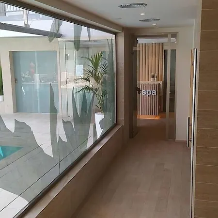 Helios Lloret יורט דה מאר
