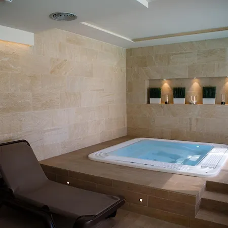 Helios Lloret 4* يوريت دي مار