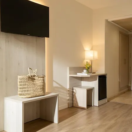 Helios Lloret 4*