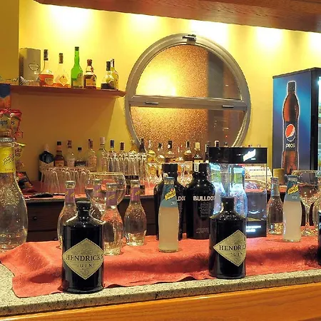 Helios Lloret فندق 4*