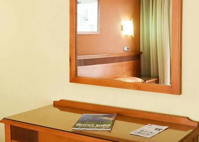 ホテル Helios Lloret 4*